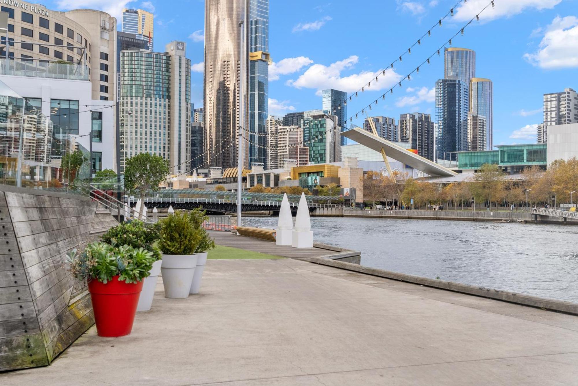 Resort Style Living Yarra Wharf Melbourne Esterno foto